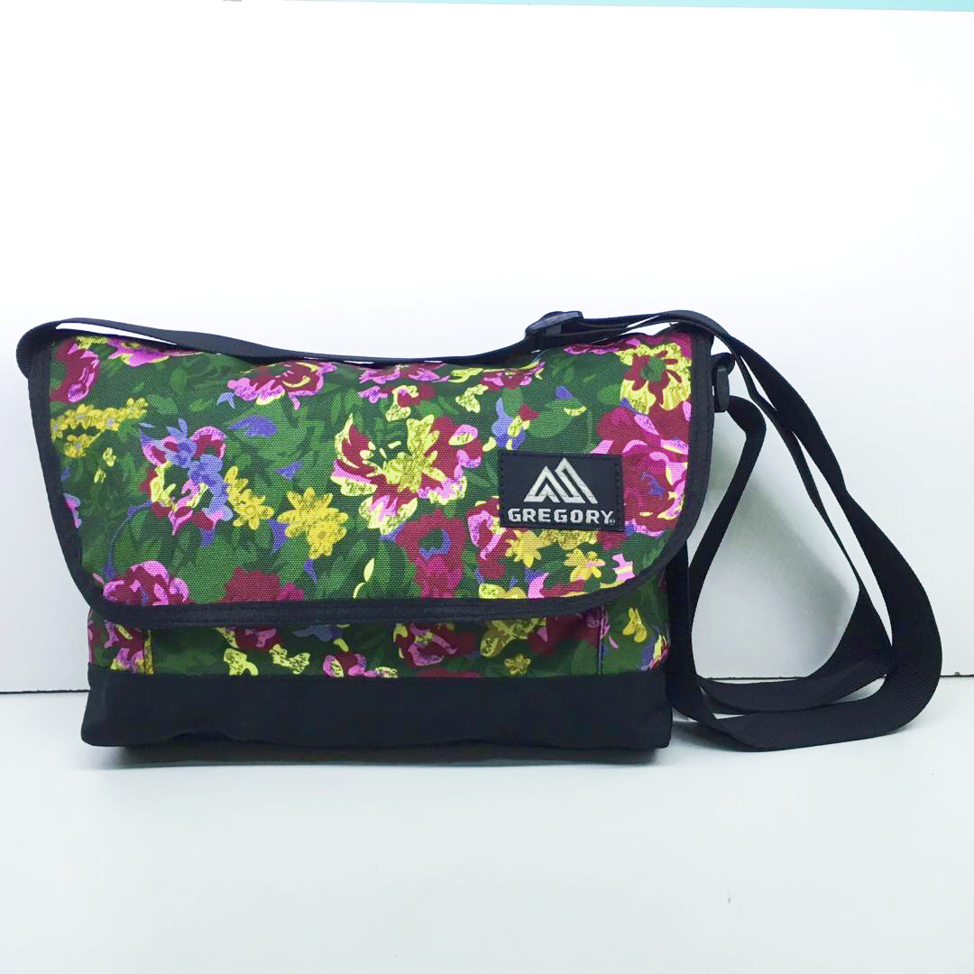 Gregory sling bag top floral