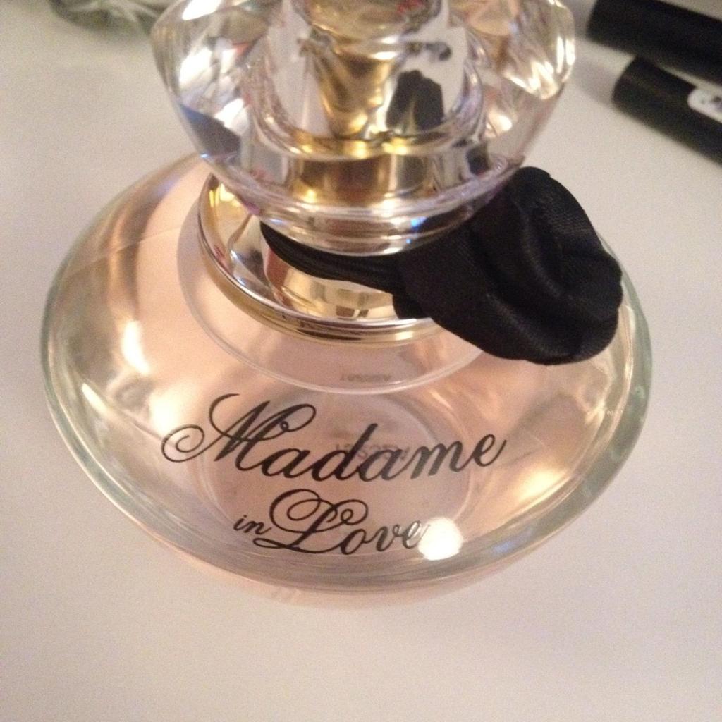 madame in love perfume