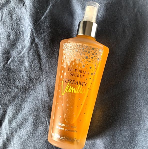 victoria secret dreamy vanilla mist