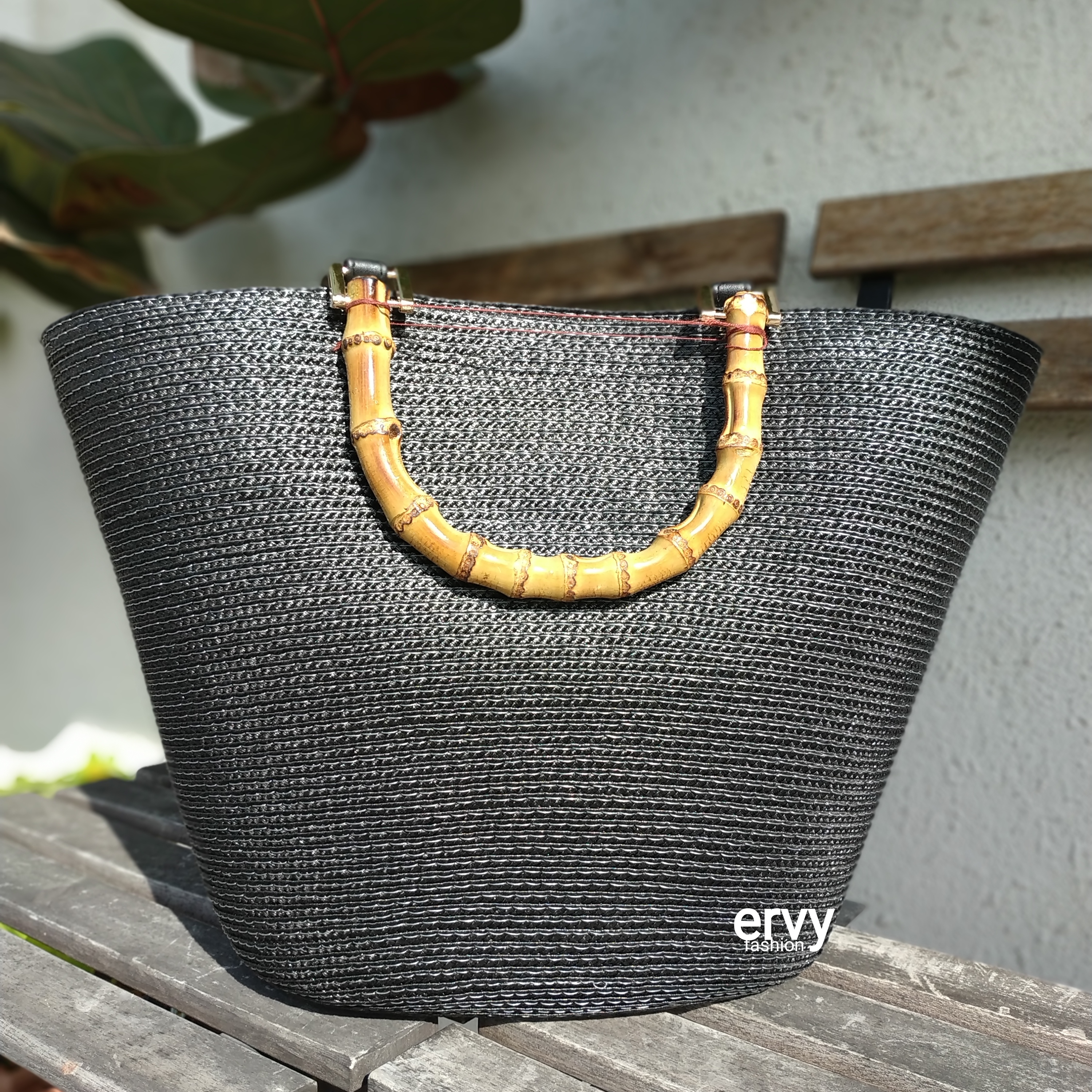 Straw bag 2025 with bamboo handles